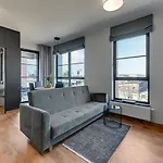 מלון דירות Doki Living & Foodhall By Downtown 3*