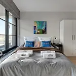 Doki Living & Foodhall By Downtown מלון דירות גדנסק