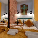 Doki Living & Foodhall By Downtown מלון דירות
