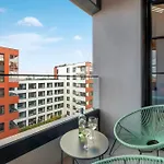 Doki Living & Foodhall By Downtown מלון דירות