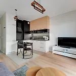 Aparthotel Doki Living & Foodhall By Downtown Gdansk