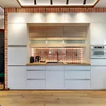 Doki Living & Foodhall By Downtown 3*