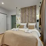 شقة فندقية Doki Living & Foodhall By Downtown غدانسك
