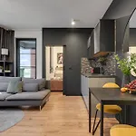 Doki Living & Foodhall By Downtown גדנסק