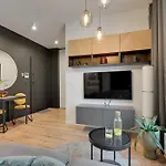 מלון דירות Doki Living & Foodhall By Downtown