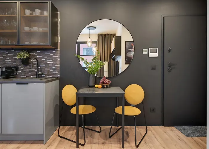 Doki Living & Foodhall By Downtown